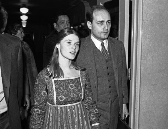 Manson Family Member Linda Kasabian Dead at 73 - WOW