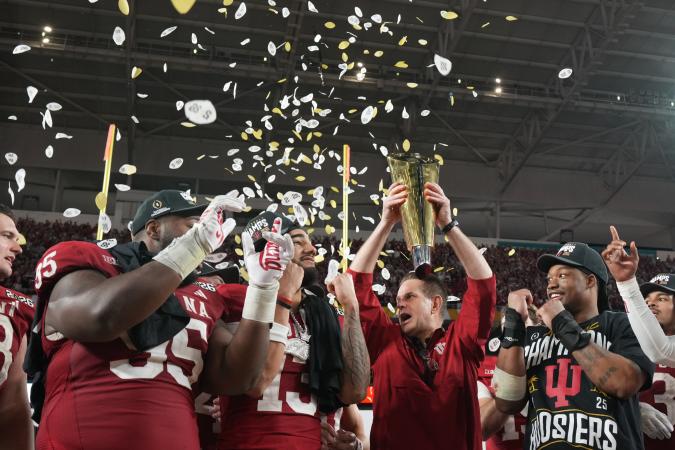 No. 1 Indiana tops final AP Top 25 football poll of season as Big Ten's ...